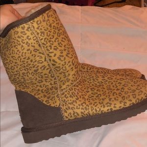 Cheetah print Ugg boots